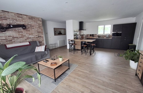 Eyrans House | Pont Neuf industrial-style gîte