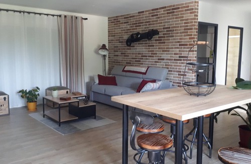 Eyrans House | Pont Neuf industrial-style gîte