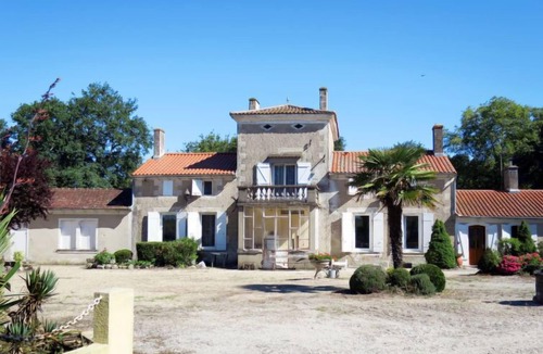 Jau-Dignac-et-Loirac House | Pontac-Gadet 1 by Interhome