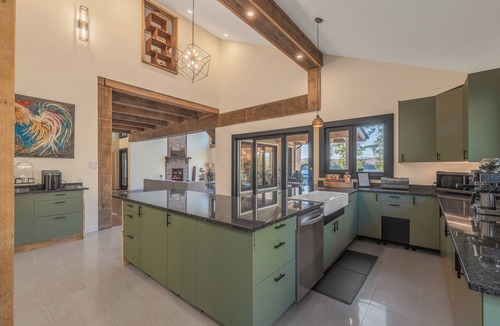 Wentworth-Nord Villa | Pontoon included, late checkout, private visit, total privacy with no neighbors