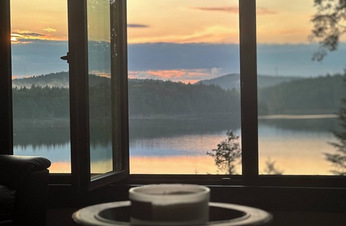 Wentworth-Nord Villa | Pontoon included, late checkout, private visit, total privacy with no neighbors
