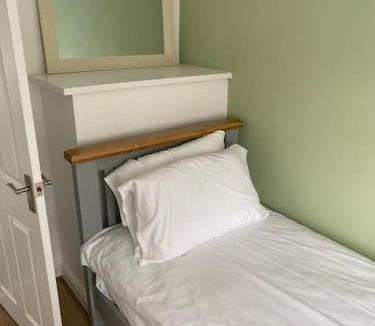 Risca House | Pontymister Retreat