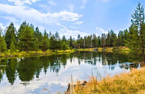 Three Rivers House | Pony Express Lodge