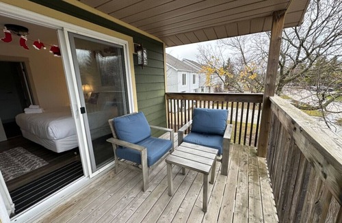 Collingwood Villa | Pony Trail Haven Near Blue Mountain & Scenic Trails