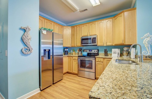 Folly Beach Condo | Pooch friendly, minutes from everything.