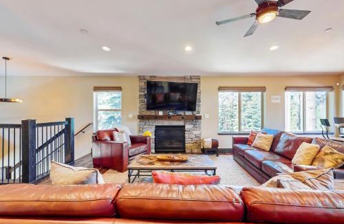 North Upper Truckee House | Pooewin Place
