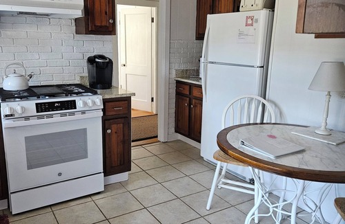 Dennis Port House | Pool & 300 yards to the beach , 4 Bedroom/1.5 bath Cape sleeps 8-9