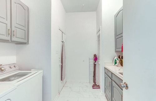 Ederville House | Pool | 4 bedrooms | Downtown