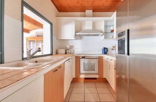 La Gueriniere House | Pool, 600m from the beach, 6 adults 4 children
