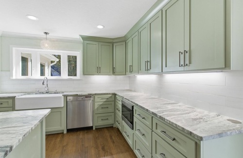 Hattiesburg House | Pool, 8 bedrooms, lakefront, updated kitchen