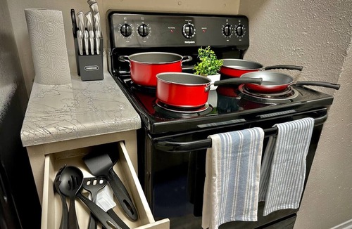 Sherman House | Pool, A+ location, washer/dryer, LongStayDiscounts