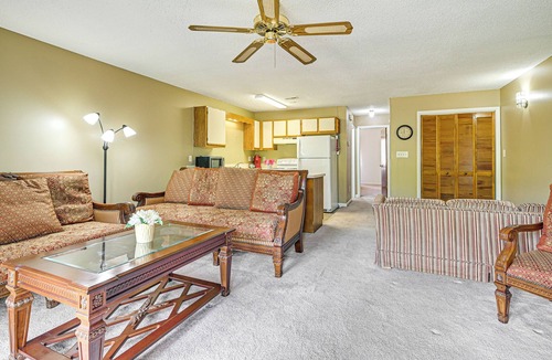 Surfside Beach Condo | Pool Access & Balcony: Condo in Myrtle Beach!