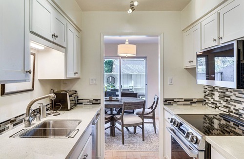 Sharon Heights Condo | Pool Access! Base to Visit Stanford, See World Cup