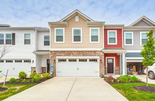 Frankford House | Pool Access & Beach Shuttle: Millville Townhome!