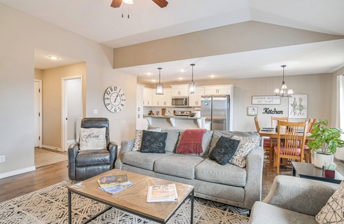 Ozark House | Pool Access, Grill & Gazebo: Ozark Getaway!