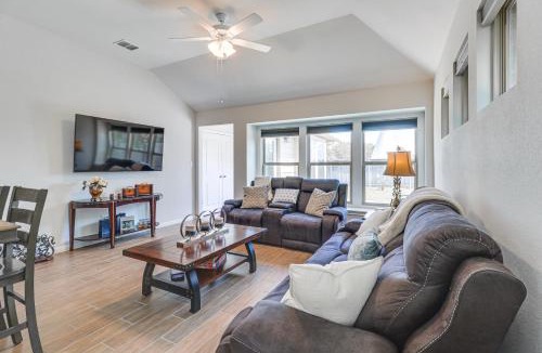 Kyle House | Pool Access + Private Yard: Family Home in Kyle!