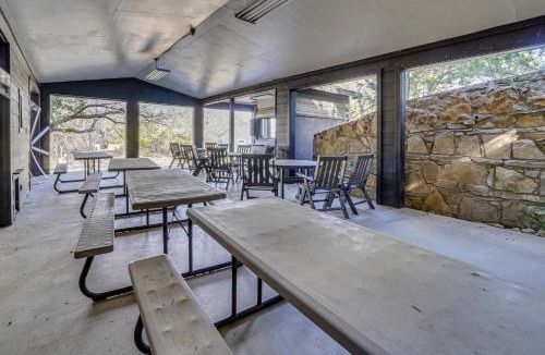 Graford House | Pool Access, Walk to Water! Possum Kingdom Cabin