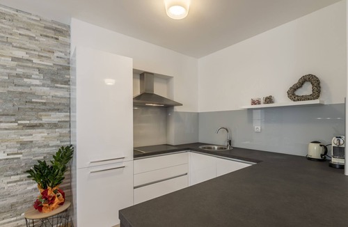 Strozanac Apartment | Pool and Beach Residence Spalatum