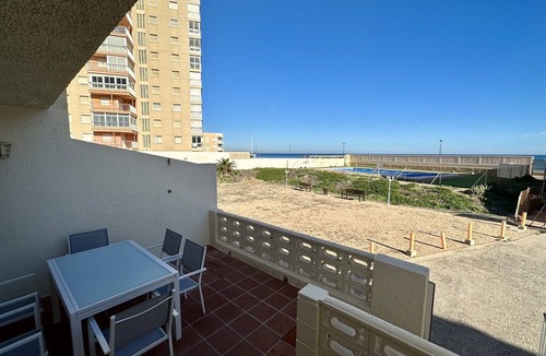 Sueca House | Pool and Beach View House