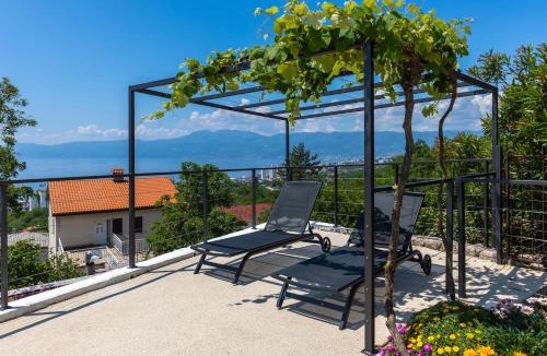 Rijeka Apartment | Pool And Garden Apartment Happy Sound - Happy Rentals