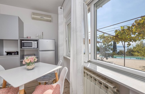 Rijeka Apartment | Pool And Garden Apartment Happy Sound