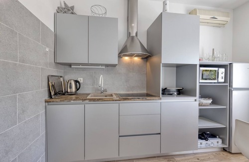 Rijeka Apartment | Pool And Garden Apartment Happy Sound