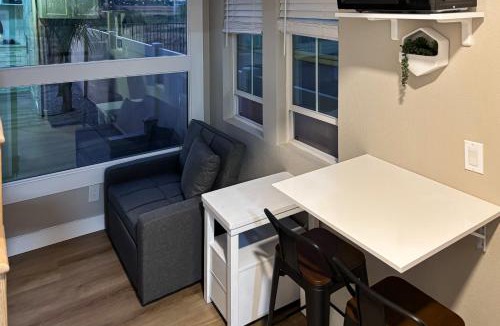 Perris Apartment | Pool and Hot Tub Access Cozy Perris Tiny Home