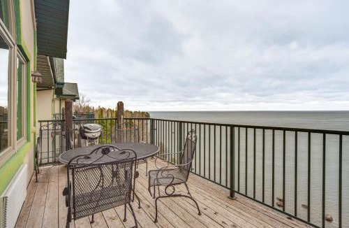 Two Harbors Apartment | Pool and Lake Access Northern Lakes Retreat!