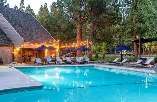 Century West Apartment | Pool and River Access Mt Bachelor Condo with Patio!