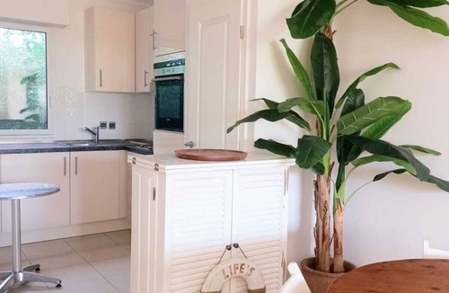 La Bocca Apartment | Pool and seaside apartment