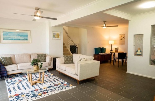 Killarney Vale House | Pool and Spa on the Lakefront - Killarney Vale