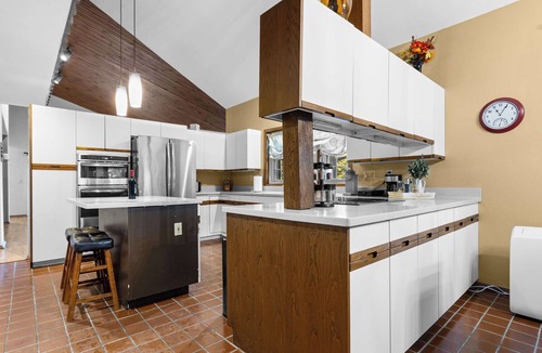 Rockford House | Pool, Arcade, Hot Tub and more @16th and Aldeen