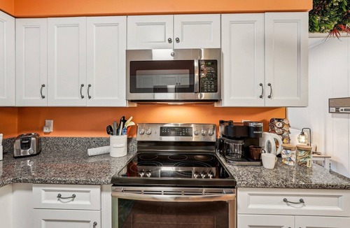Pine Lakes House | Pool+Arcade+Theatre+Private Yard – Prime Location!