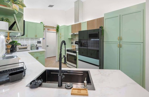 Plantation House | Pool, Bar & Games | Ft Lauderdale Home