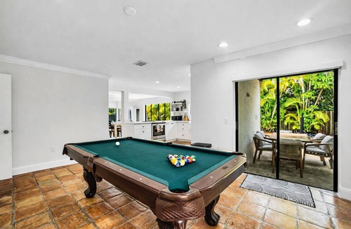The Hammocks House | Pool * BBQ * Fire pit * Pool Table * TV room