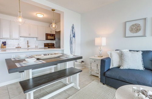 Galveston Condo | Pool & Beach Access: Oceanfront Galveston Condo