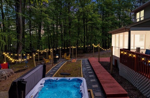 East Stroudsburg House | Pool, Beach, Lake, Hot Tub, Game Room, fire pit!