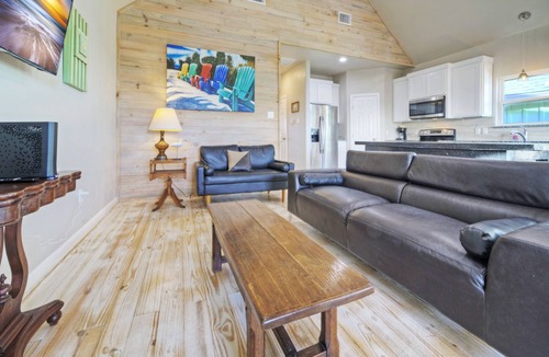 Flour Bluff House | Pool, Boat Dock, Balcony w/Bay Views | Cooper's Hawk by AvantStay