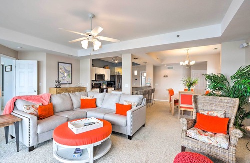 Lakeland Condo | Pool & Boat Slips! Waterfront Lake Ozark Condo