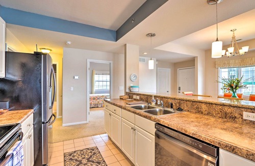 Lakeland Condo | Pool & Boat Slips! Waterfront Lake Ozark Condo