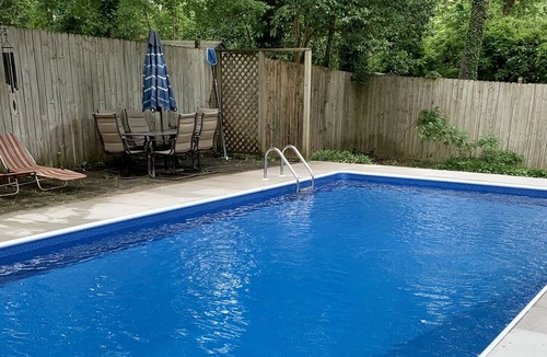 Durham House | Pool! Cozy 1940s bungalow in Northgate Park