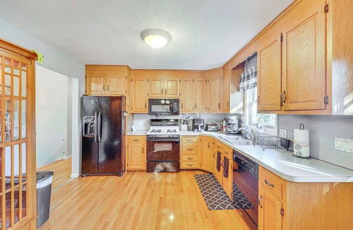 Naugatuck Apartment | Pool, Deck & Grill: Spacious Apt in Naugatuck!
