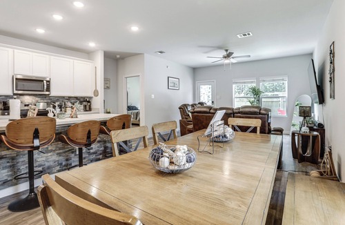 Porter House | Pool & Dog Park Access! Porter Family Home w/Yard