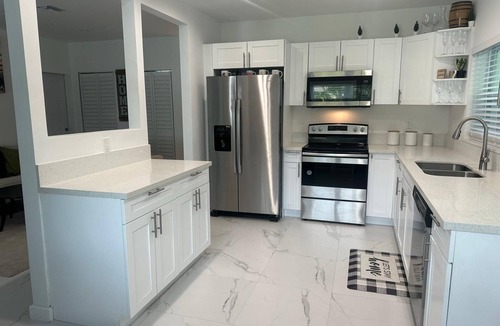 North Miami Beach House | Pool entire house 3bed 2bath and sofa bed