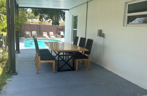 North Miami Beach House | Pool entire house 3bed 2bath and sofa bed