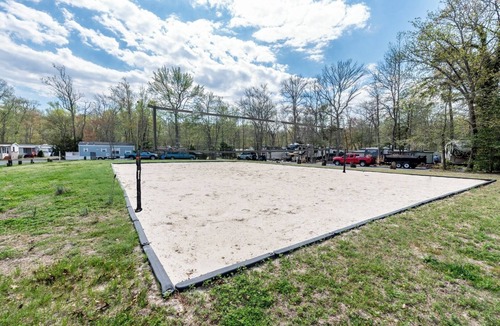 Cape May Court House Cottage | Pool Fire Pit Amenities Sleeps 8