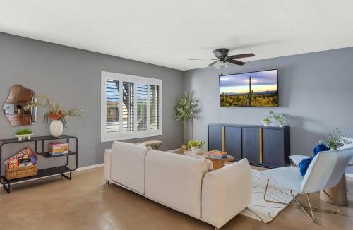 Tucson House | Pool, Fire Pit, Ping-Pong