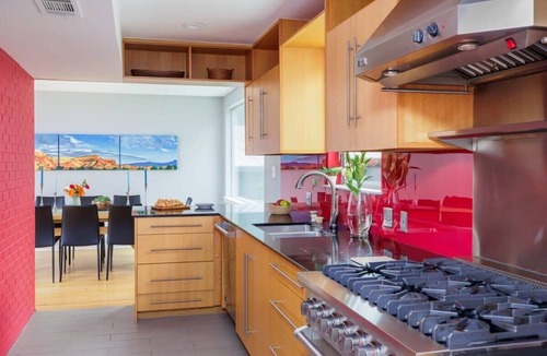 Westfield House | Pool, Free Parking, King Bed - The Casa - Portoro