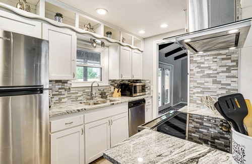 Wichita Falls House | Pool. Game Room. Fast WiFi. 25 mile biking trail. Large Private back yard.