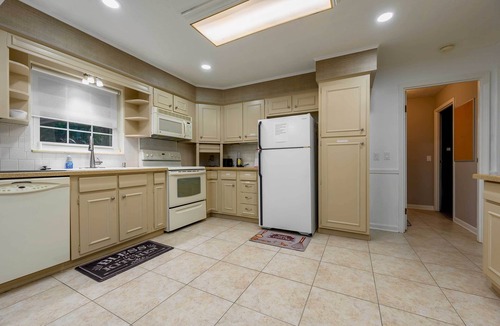 Brandon House | Pool & Game Room: Spacious Brandon Home